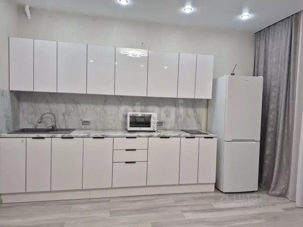 2-к кв. Красноярский край, Красноярск ул. Петра Ломако, 10 (49.0 м) - Фото 1