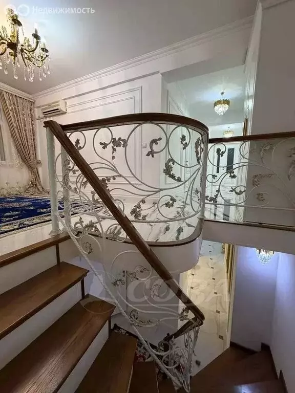 4-комнатная квартира: Махачкала, улица Батырая, 6Г (120 м) - Фото 1