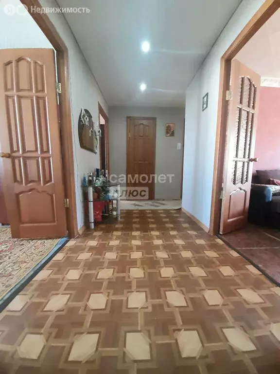 3-комнатная квартира: Октябрьский, 34-й микрорайон, 23 (56 м) - Фото 1