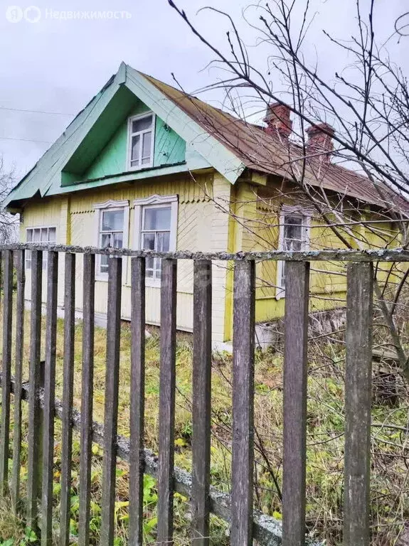 Дом в Архангельская область, рабочий посёлок Вычегодский, Локомотивная ... - Фото 1