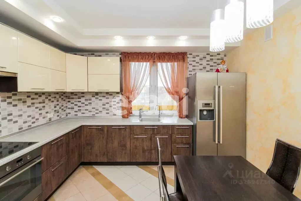 3-к кв. Тюменская область, Тюмень Комсомольская ул., 75 (90.0 м) - Фото 2