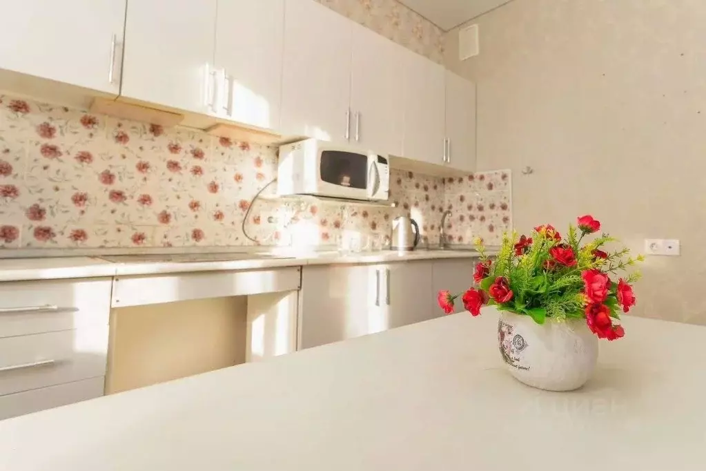2-к кв. Оренбургская область, Оренбург Салмышская ул., 65 (62.0 м) - Фото 1