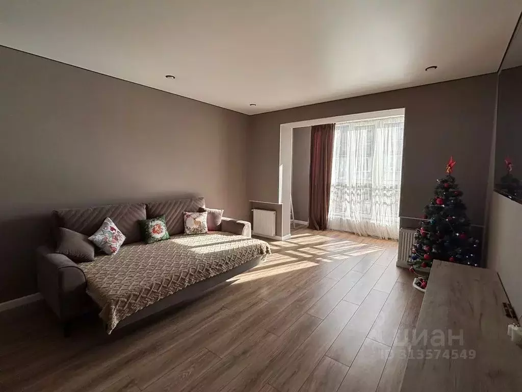2-к кв. Северная Осетия, Владикавказ ул. Коблова, 1А (83.0 м) - Фото 0