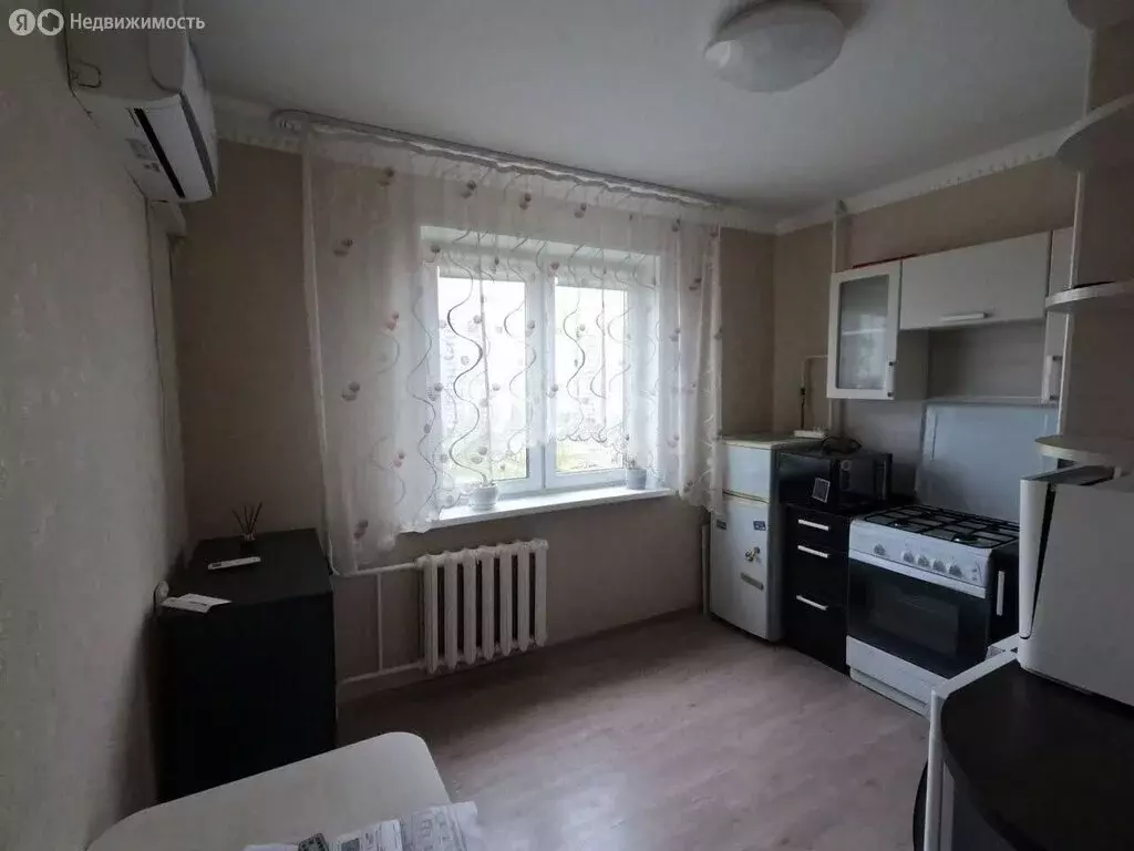 1-комнатная квартира: Ковров, улица Зои Космодемьянской, 1/10 (37.6 м) - Фото 1
