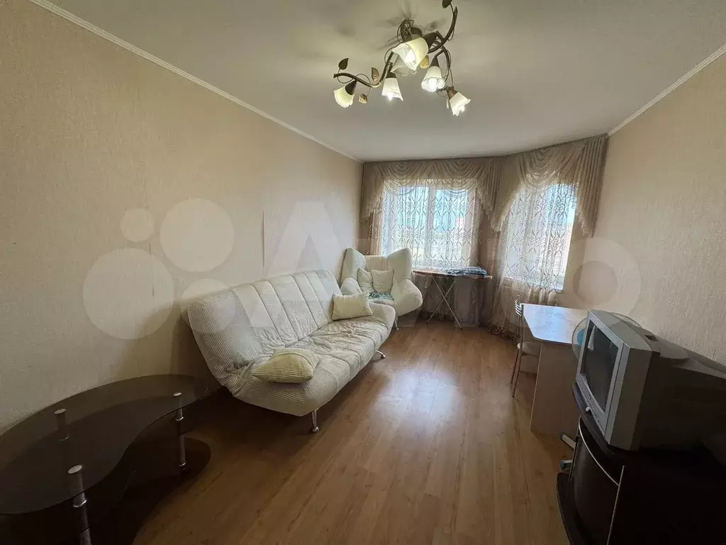 1-к. квартира, 50 м, 8/10 эт. - Фото 1