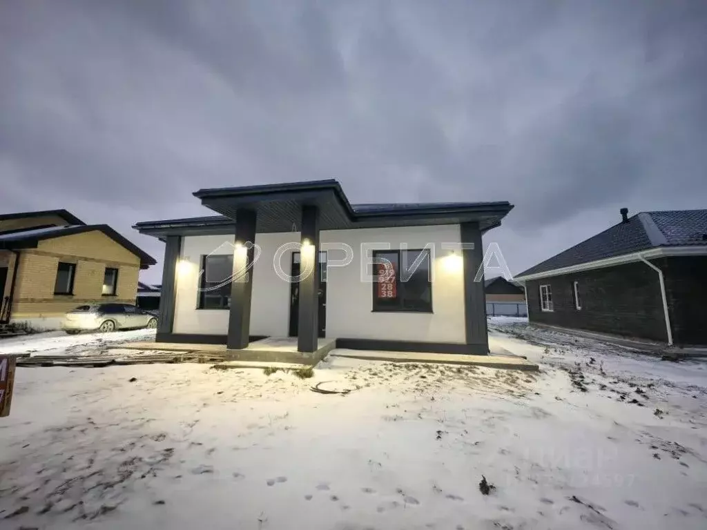 Дом в Тюменская область, Тюменский муниципальный округ, с. Луговое ул. ... - Фото 1