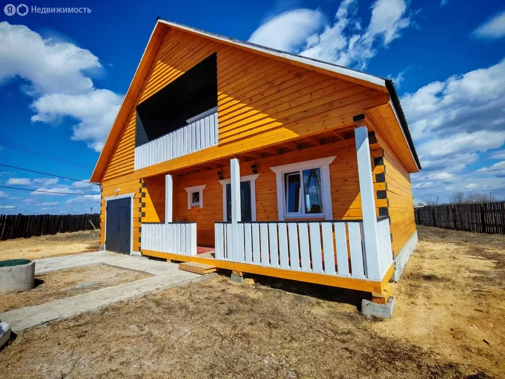 Дом в село Урик, Луговая улица (180 м) - Фото 1