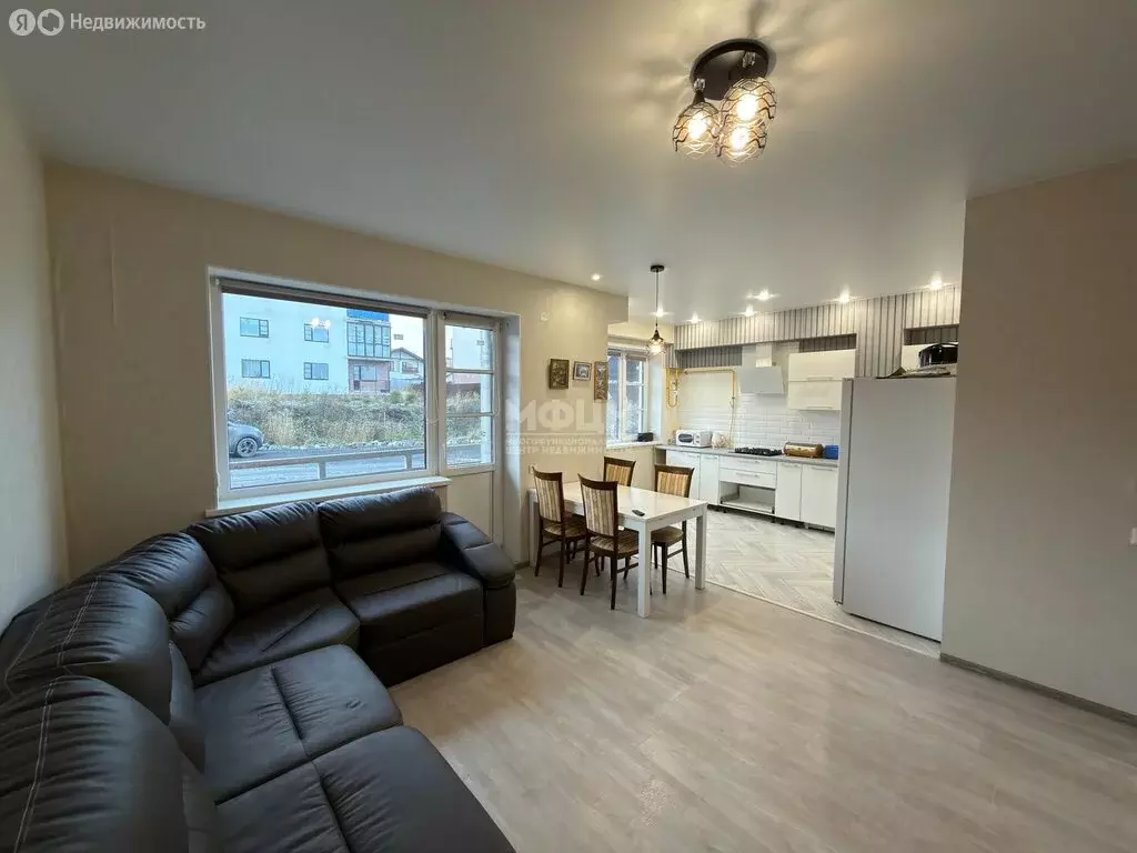 3-комнатная квартира: Петрозаводск, 4-й Сайнаволокский переулок, 7 ... - Фото 2