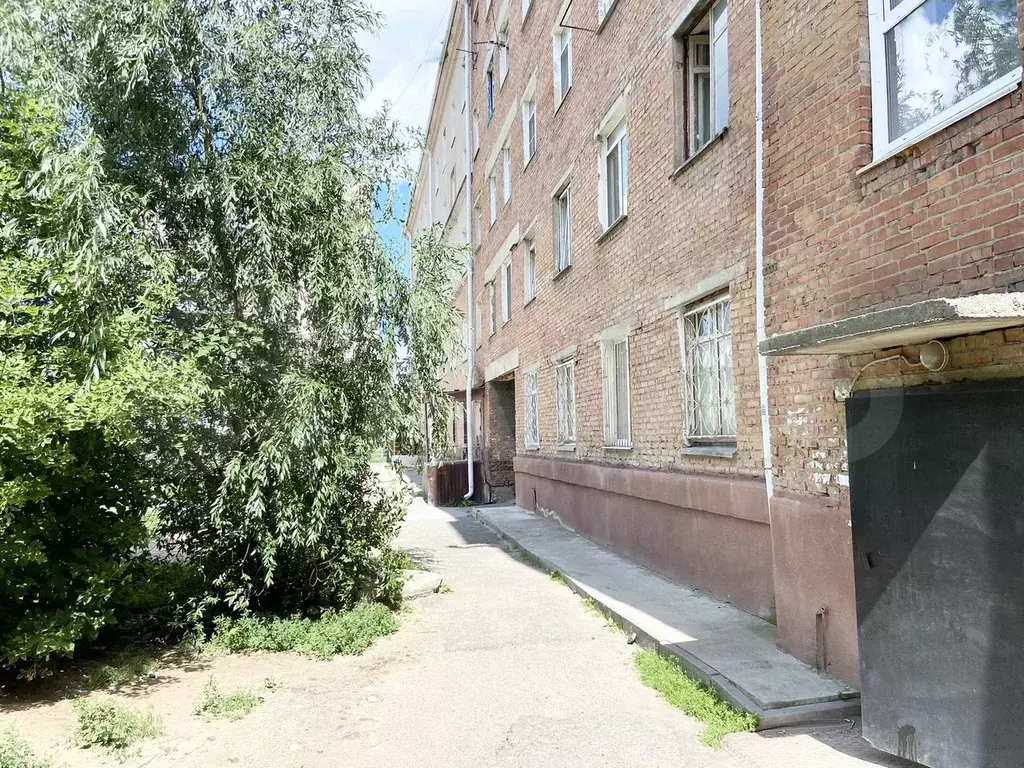 Комната 15,2 м в 6-к., 2/4 эт. - Фото 1