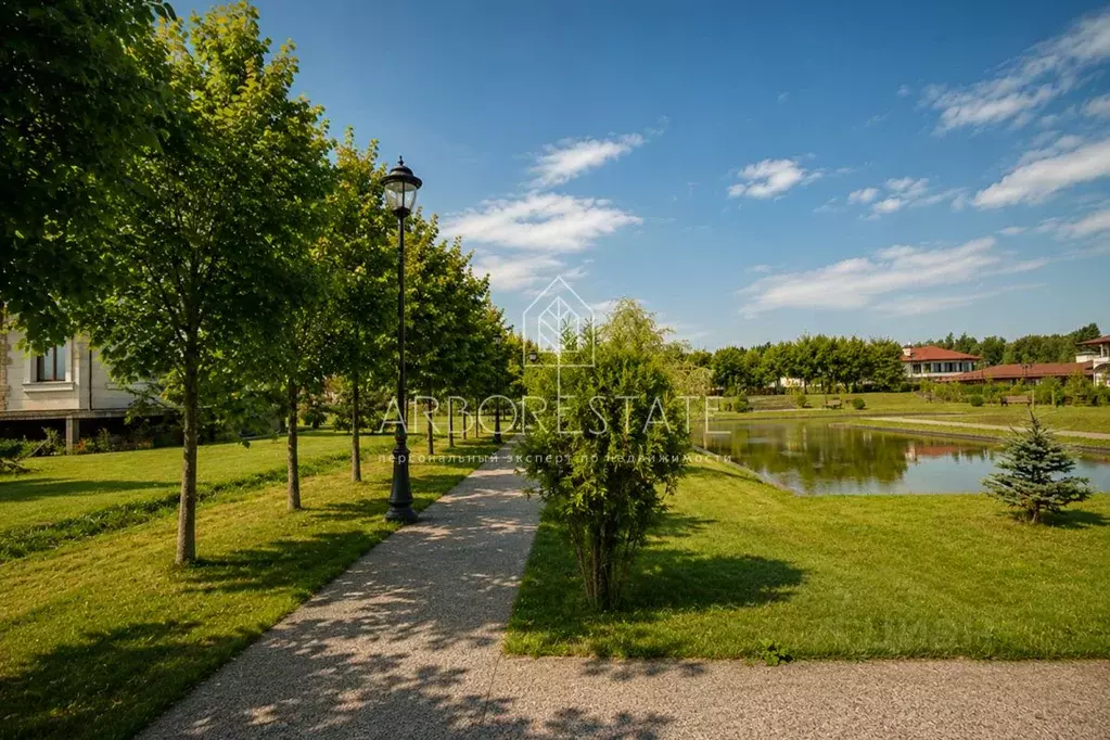 Участок в Московская область, Красногорск городской округ, д. ... - Фото 1