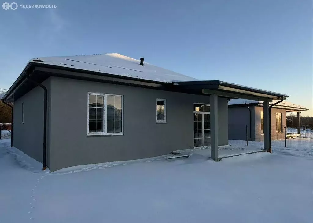 Дом в Калининградская область, Гурьевский муниципальный округ, посёлок ... - Фото 1