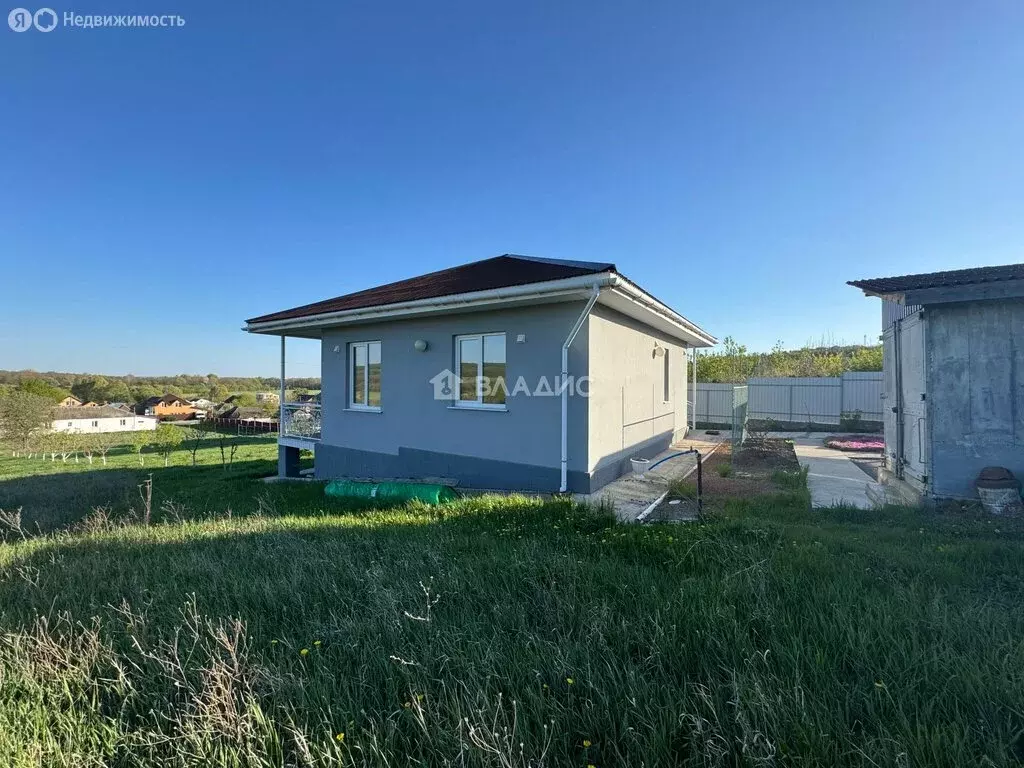Дом в Белгородская область, Яковлевский муниципальный округ, село ... - Фото 0