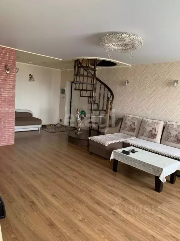 4-к кв. Коми, Сыктывкар ул. Клары Цеткин, 10 (178.0 м) - Фото 0