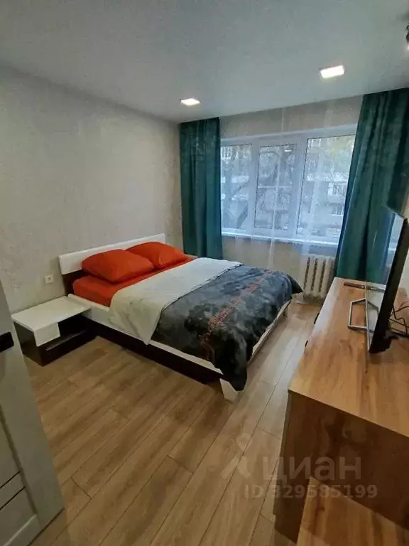 2-к кв. Псковская область, Псков Бастионная ул., 15 (56.0 м) - Фото 1