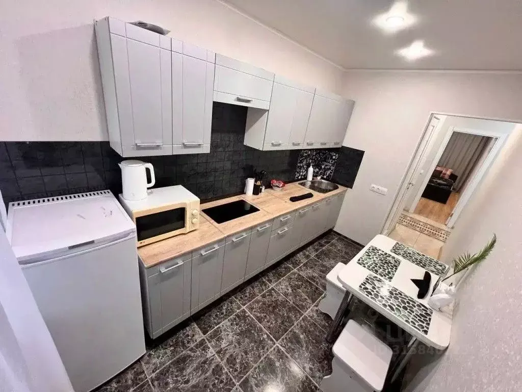 1-к кв. Тюменская область, Тюмень ул. Республики, 92 (60.0 м) - Фото 1