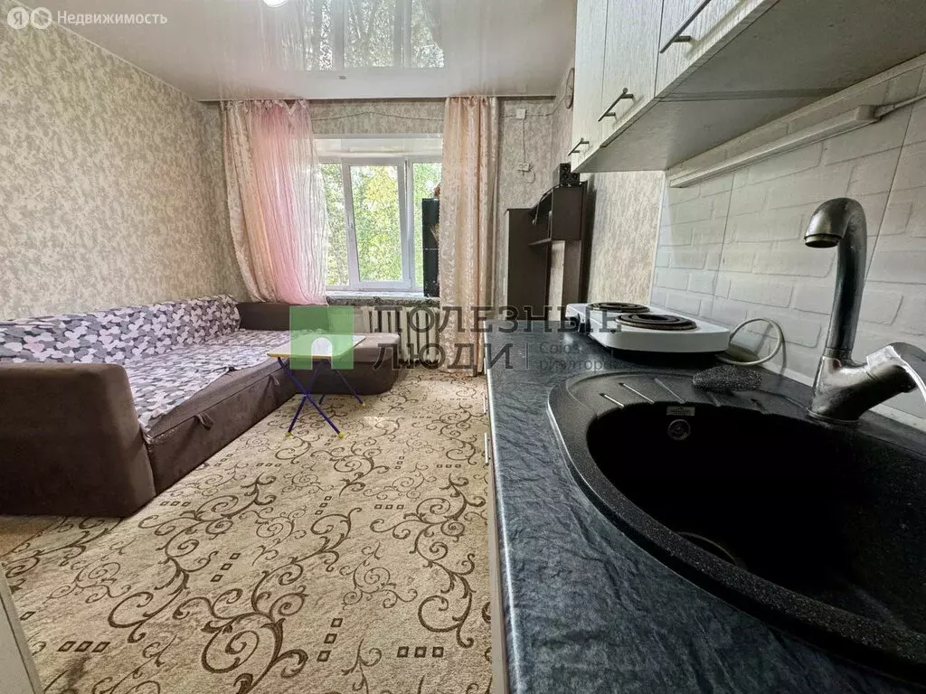 1к в 20-комнатной квартире (13 м) - Фото 0