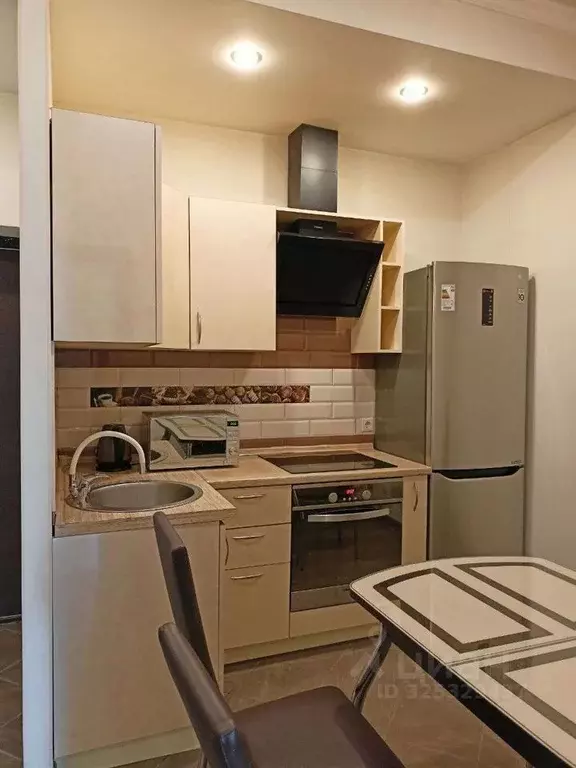 2-к кв. Москва ул. Хромова, 3 (41.8 м) - Фото 2