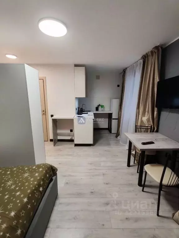 Студия Тюменская область, Тюмень ул. Мельникайте, 83 (21.2 м) - Фото 1