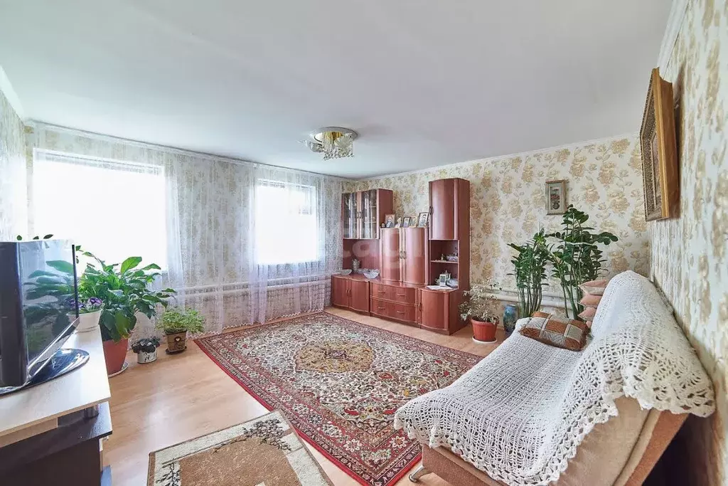 Дом в Башкортостан, Ишимбайский район, Ишеевский сельсовет, д. Восток ... - Фото 1