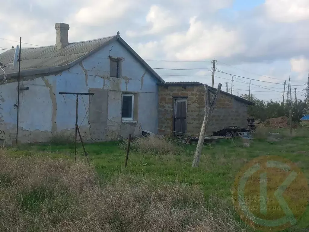 Дом в Крым, Сакский район, с. Молочное ул. Садовая, 15 (38 м) - Фото 2