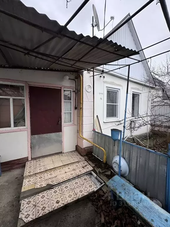 Дом в Ставропольский край, Невинномысск ул. Малиновского (30 м) - Фото 1
