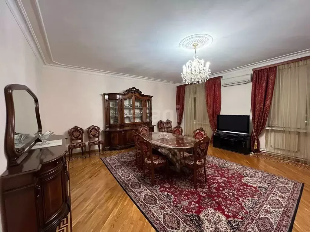 4-к кв. Дагестан, Махачкала ул. Гагарина, 17А (172.0 м) - Фото 0