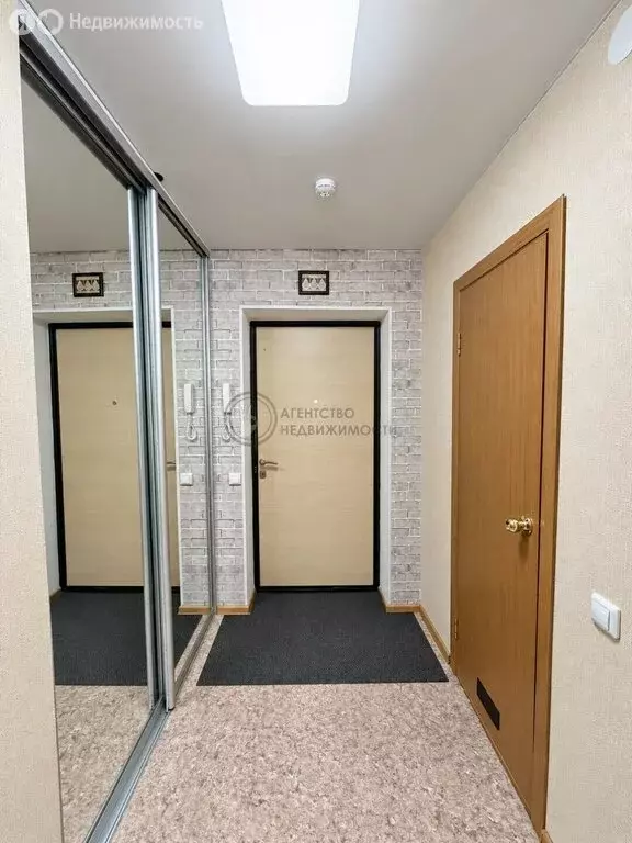 1-комнатная квартира: Казань, улица Нурихана Фаттаха, 21/1 (36 м) - Фото 2