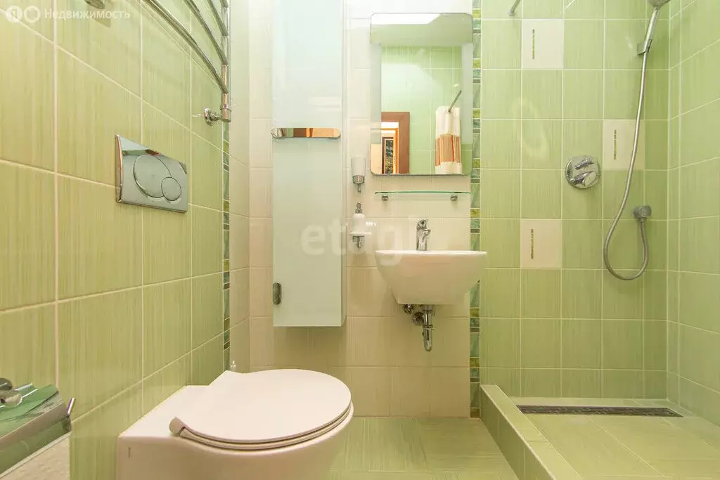 Дом в посёлок Синий Утёс, СТ Синий Утёс (280 м) - Фото 1
