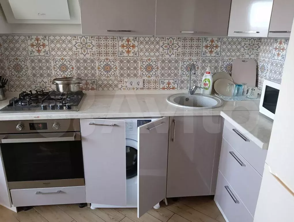 1-к. квартира, 38 м, 3/9 эт. - Фото 0