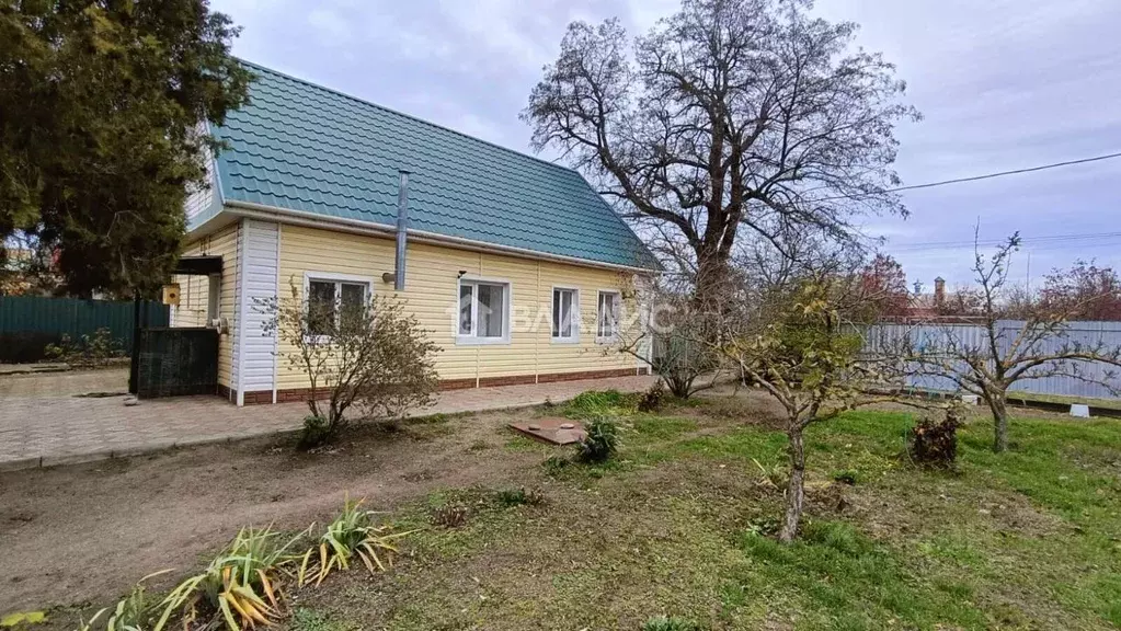 Дом в Краснодарский край, Ейский район, Должанская ст-ца пер. Советов ... - Фото 1