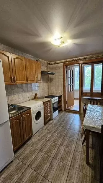 2-к. квартира, 58 м, 2/5 эт. - Фото 1