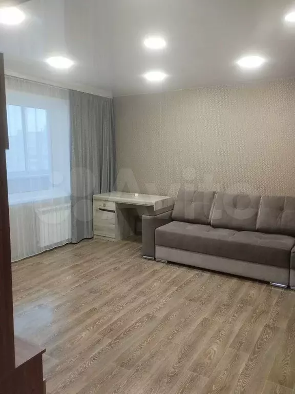 1-к. квартира, 32 м, 8/9 эт. - Фото 0