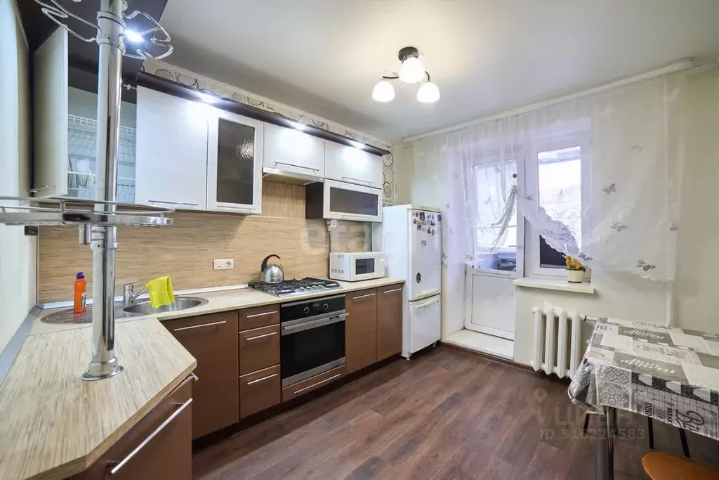 2-к кв. Башкортостан, Стерлитамак ул. Артема, 100 (51.6 м) - Фото 1