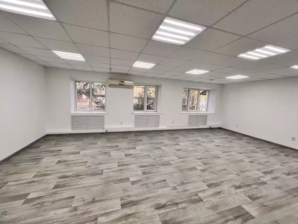 Помещение свободного назначения в Саратовская область, Саратов ул. ... - Фото 1