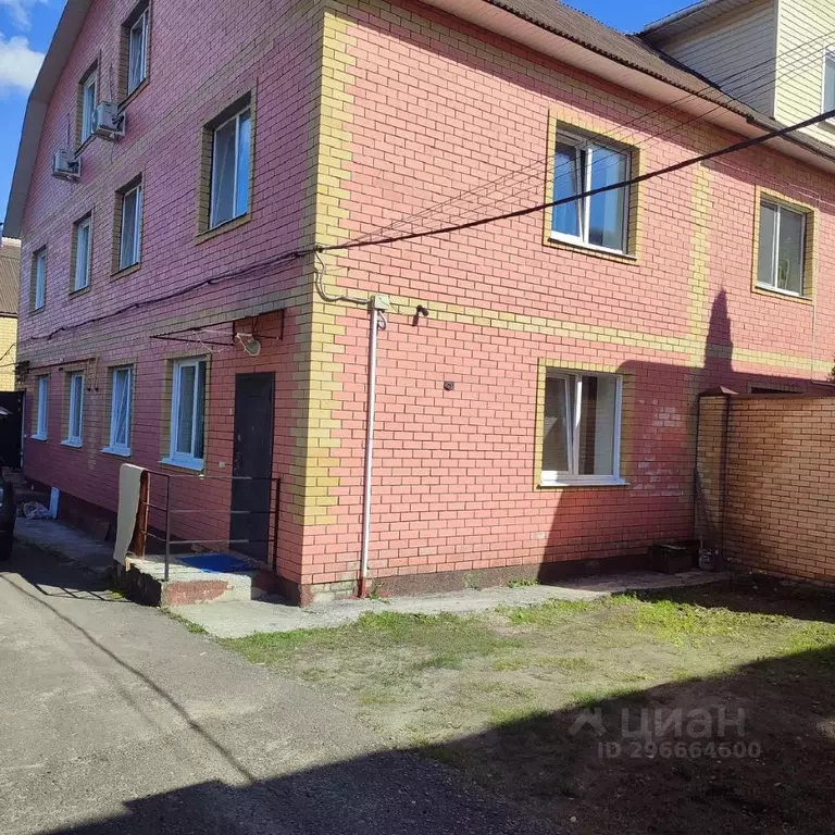 Дом в Брянская область, Брянск 1-я Садовая ул., 24 (120 м) - Фото 1