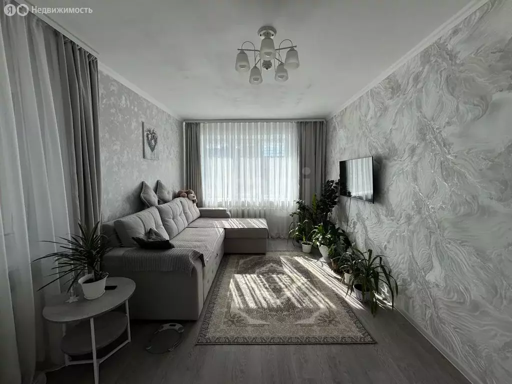 1-комнатная квартира: Чебоксары, улица 50 лет Октября, 3 (36 м) - Фото 1