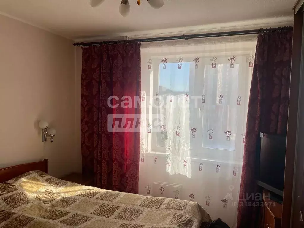 4-к кв. Свердловская область, Екатеринбург ул. Черепанова, 4 (77.7 м) - Фото 0