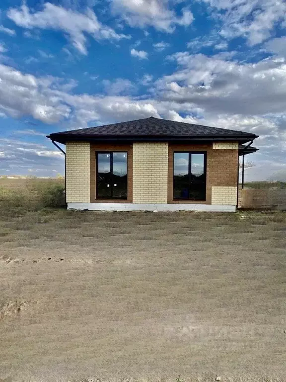 Дом в Волгоградская область, Краснослободск Среднеахтубинский район, ... - Фото 0