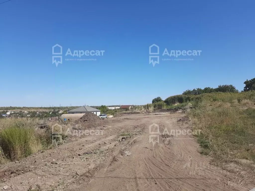 Участок в Волгоградская область, Волгоград пос. Верхняя Ельшанка, ул. ... - Фото 1