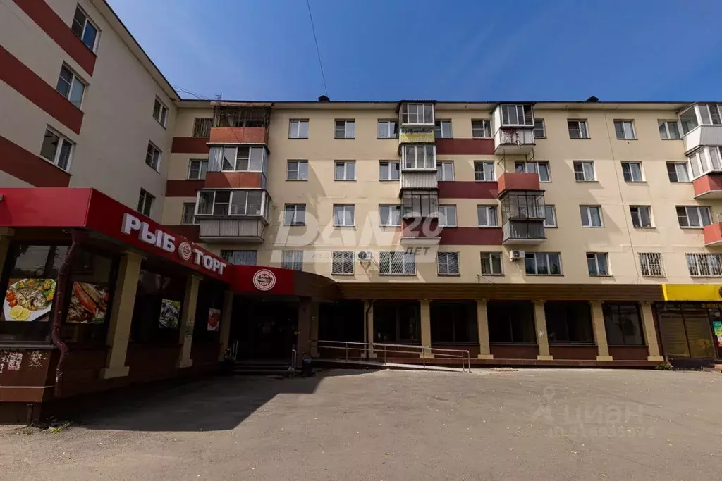 Торговая площадь в Челябинская область, Челябинск ул. Кирова, 2 (241 ... - Фото 1