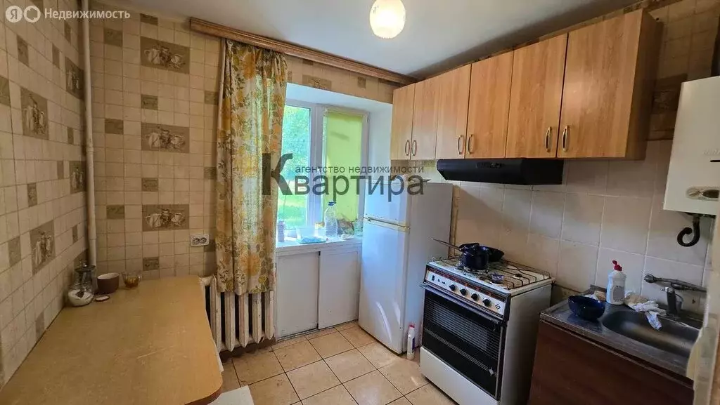 3-комнатная квартира: Смоленск, улица Нахимова, 3А (48 м) - Фото 1