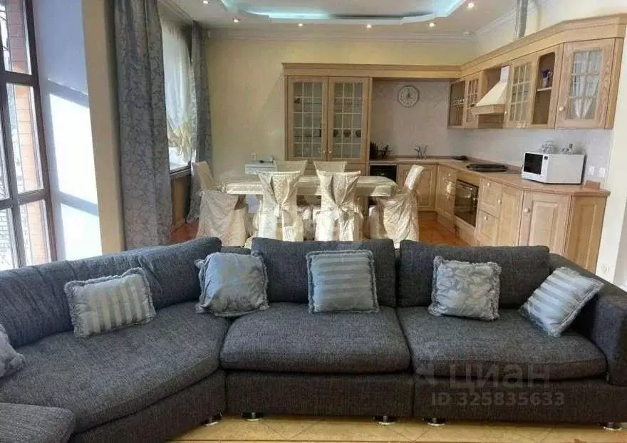 Таунхаус в Тюменская область, Тюмень Барнаульская ул. (284 м) - Фото 1