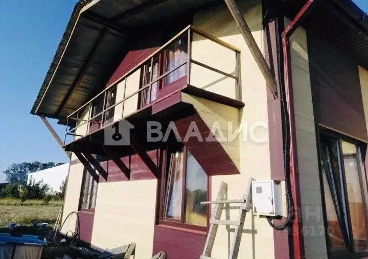 Дом в Краснодарский край, Калининская ст-ца ул. Полевая (233 м) - Фото 1