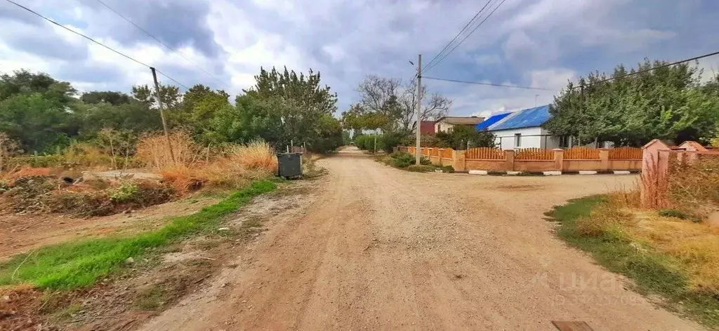 Участок в Крым, Сакский район, с. Фрунзе ул. Победы (6.0 сот.) - Фото 1