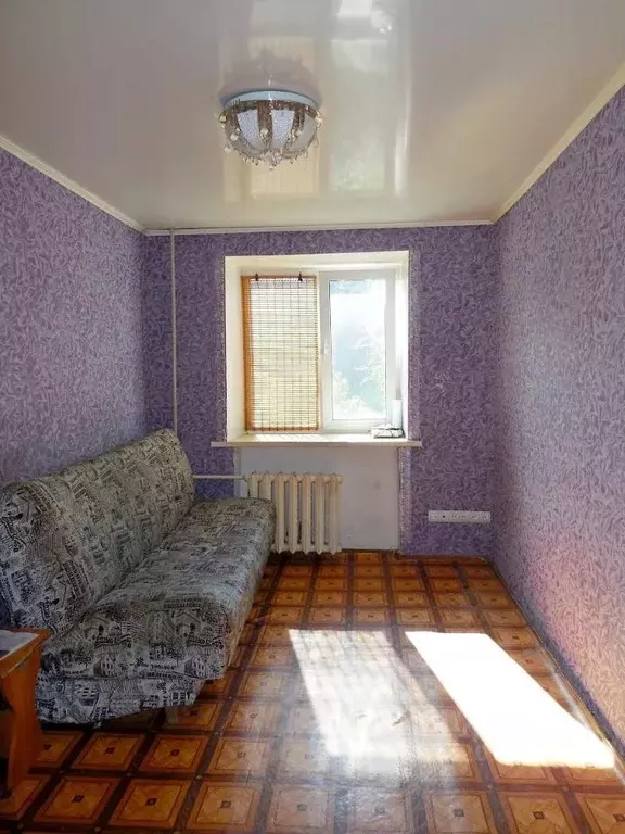 Комната Омская область, Омск ул. Петра Ильичева, 2 (10.0 м) - Фото 1