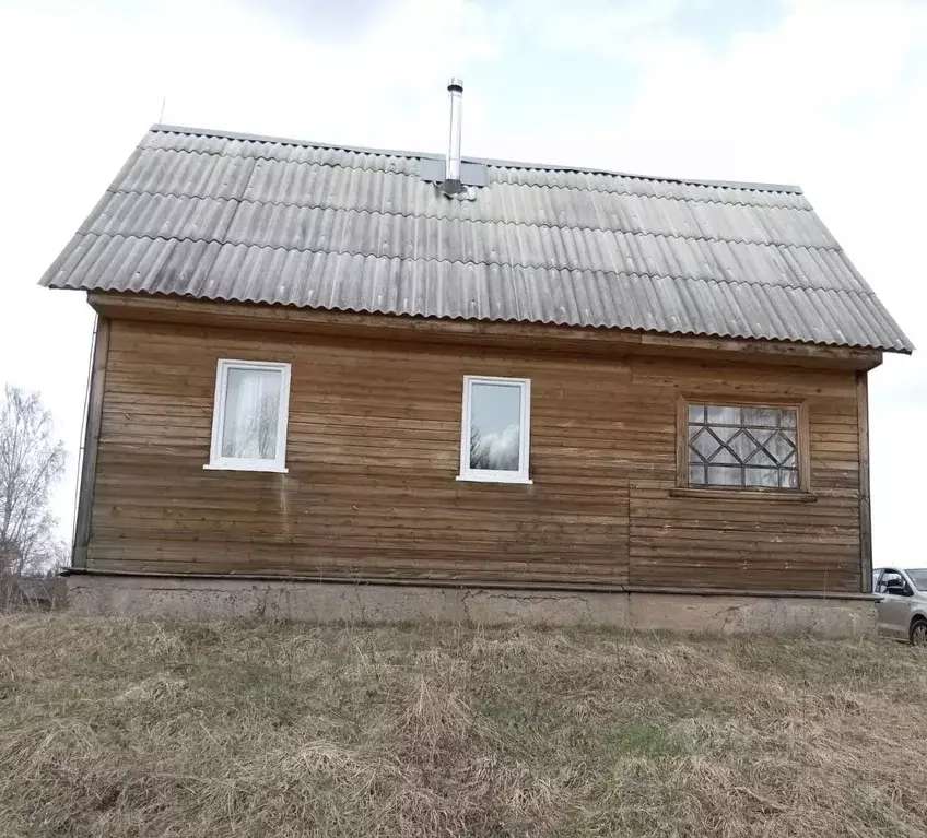 Дом в Ленинградская область, Тихвинский район, Шугозерское с/пос, д. ... - Фото 1