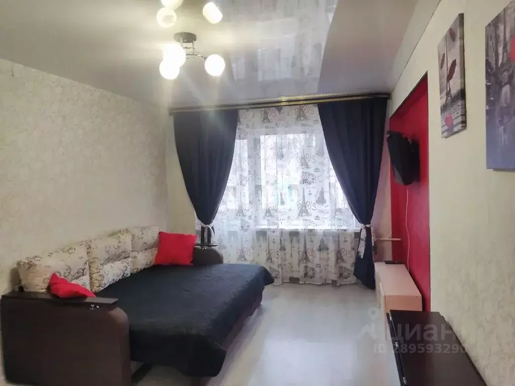 1-к кв. Вологодская область, Череповец просп. Победы, 27 (30.0 м) - Фото 0