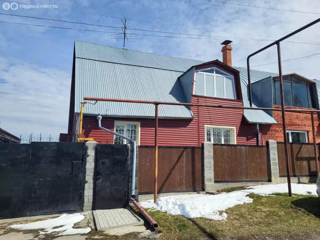 Дом в село Раздольное, улица Свердлова, 4 (218 м) - Фото 0