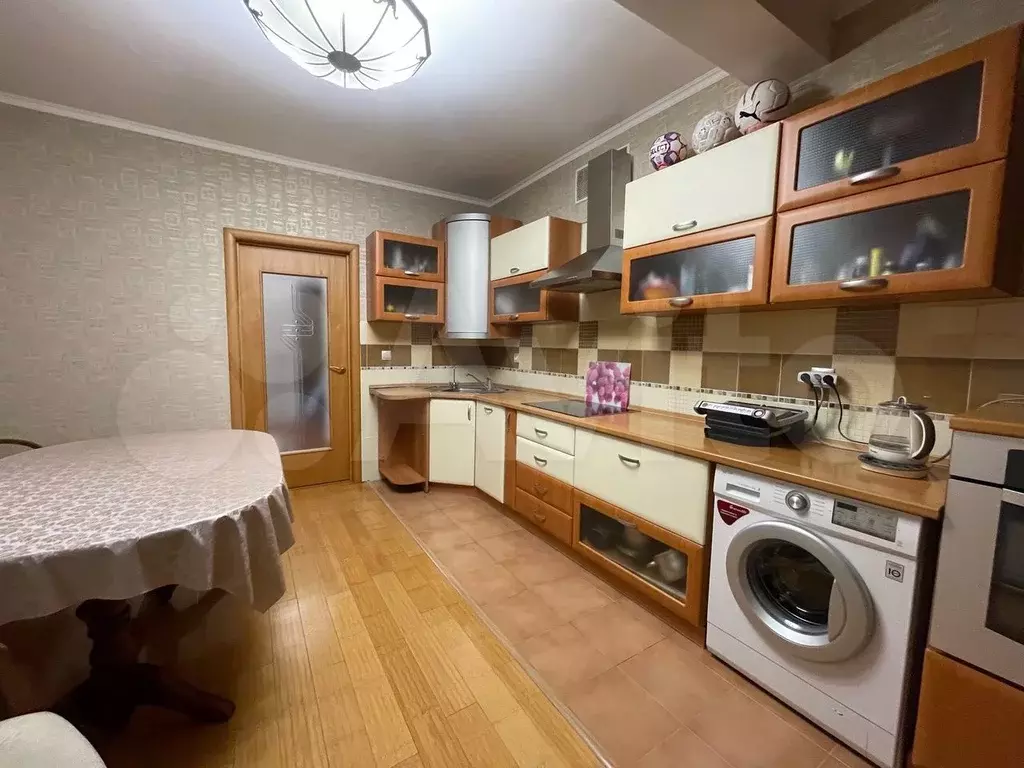 3-к. квартира, 100м, 6/9эт. - Фото 0