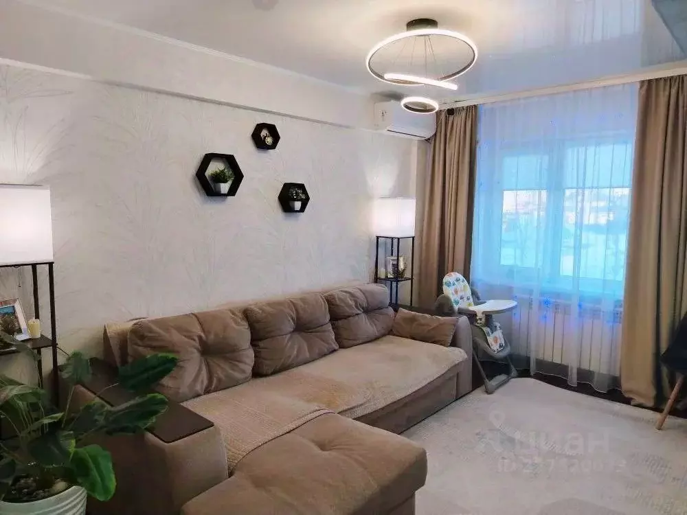 3-к кв. Омская область, Кормиловка рп ул. Ленина, 117 (59.9 м) - Фото 2